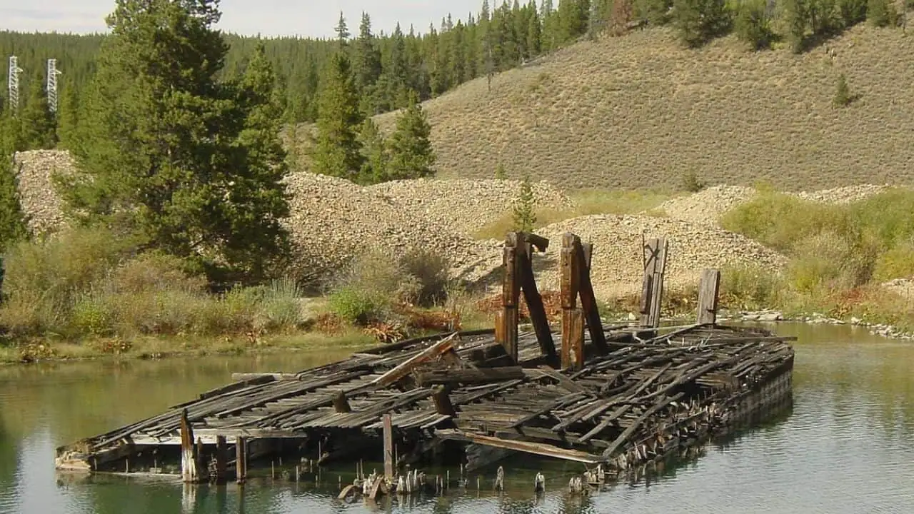 Remains of the Swan River gold dredge