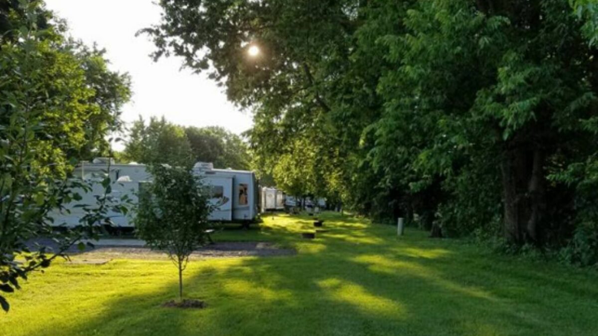 RVs at Twin Rivers Campground